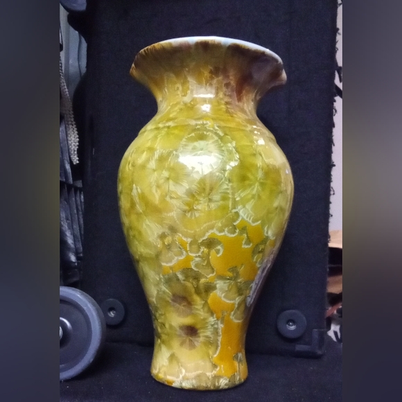 Follete Pottery Vase - Picture 2 of 5
